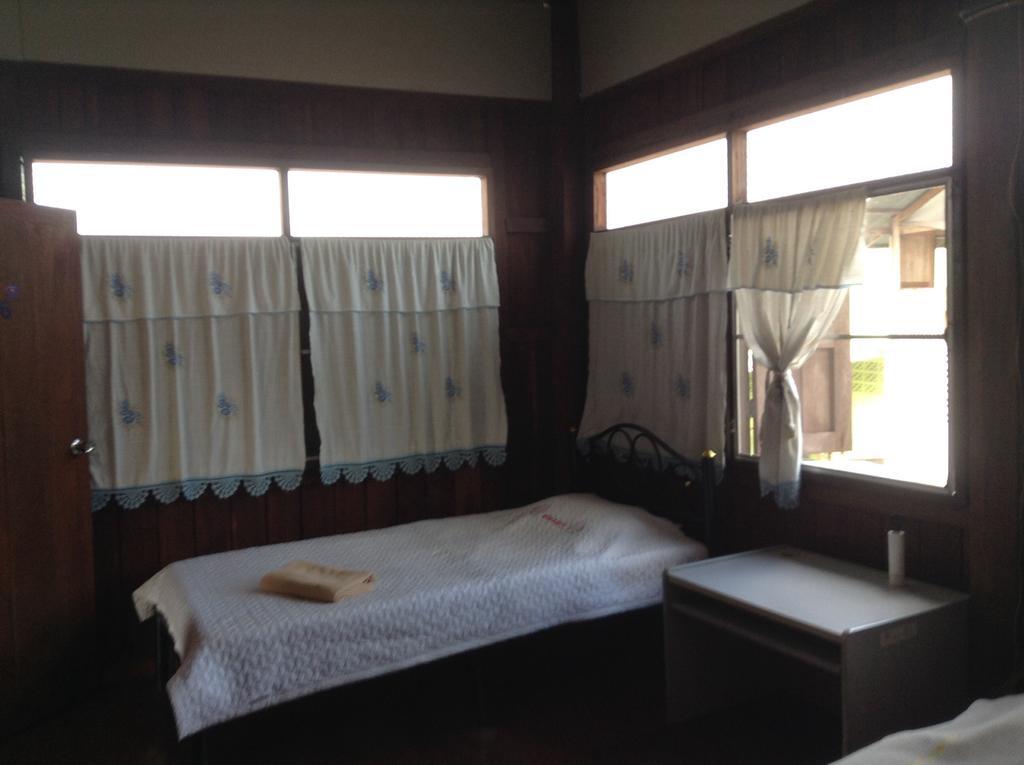 The Likeview Guesthouse Мэхонгсон Номер фото